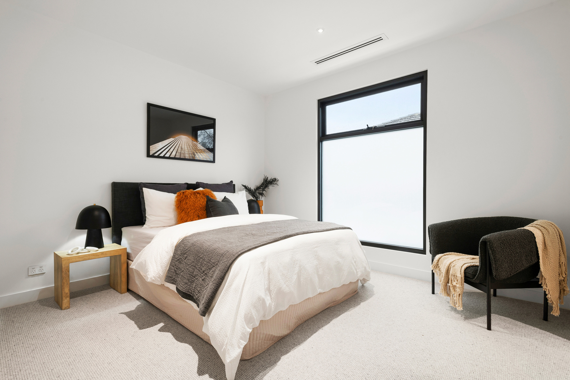 Guest bedroom